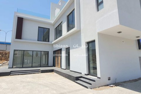 4 bedrooms Villa in Muscat, Oman No. 54015