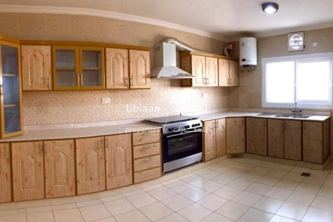 Townhouse de 6 dormitorios en Bawshar, Oman No. 54013 4