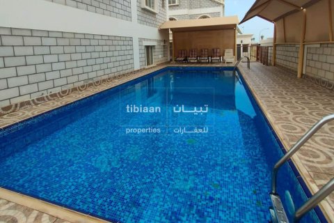 6 bedrooms Townhouse in Bawshar, Oman No. 54013