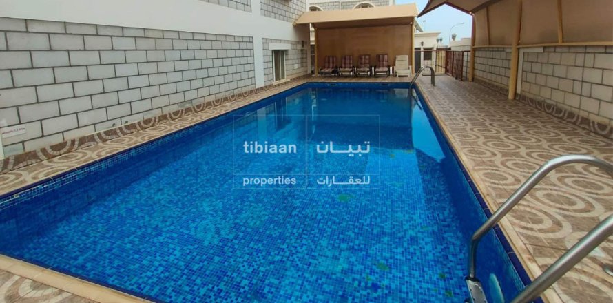 Townhouse de 6 dormitorios en Bawshar, Oman No. 54013