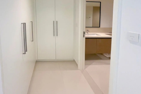 2 bedrooms Apartment in Dubai, UAE No. 17319 8