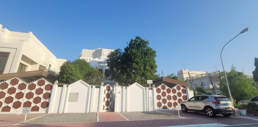 10 غرفة نوم  فيلا في مسقط , عُمان رقم 54301