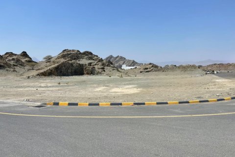 Land in Al Amarat, Oman No. 54338