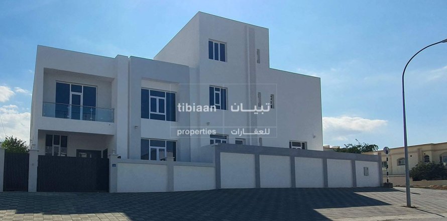 Вилла с 5 спальнями в Al Ansab, Оман №53715