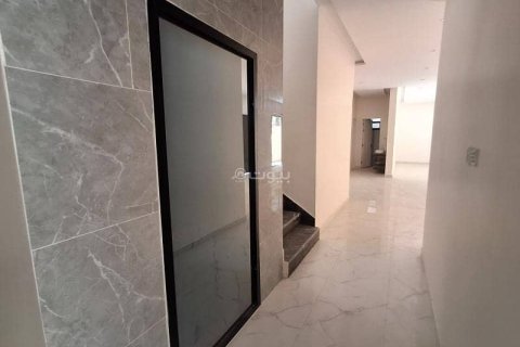 Villa de 6 dormitorios en Riyadh, Saudi Arabia No. 99608 8