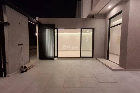 Villa de 6 chambres à Riyadh, Saudi Arabia No. 99607 7