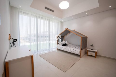 5 bedrooms Villa in Sharjah, UAE No. 16008 11