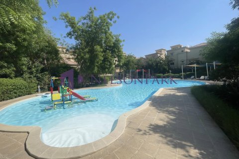 Villa de 3 chambres à Doha, Qatar No. 58079 6