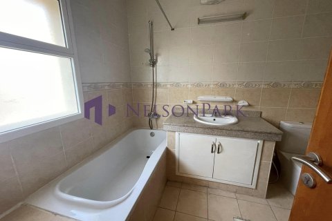 Villa de 3 chambres à Doha, Qatar No. 58079 5