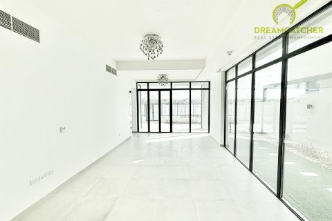 4 bedrooms Villa in Mina Al Arab, UAE No. 75453 16