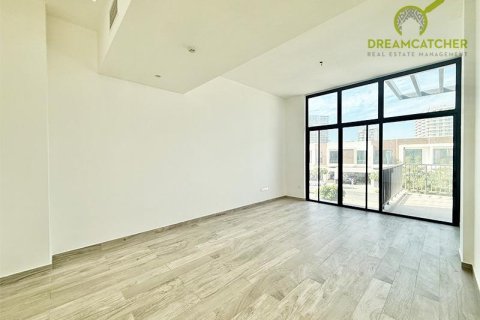 4 bedrooms Villa in Mina Al Arab, UAE No. 75453 5