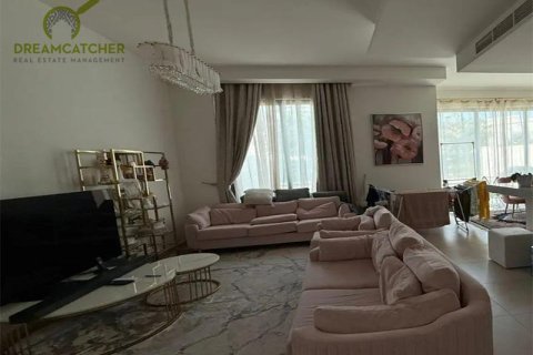 3 bedrooms Villa in Mina Al Arab, UAE No. 75452