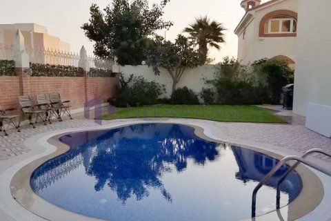 4 غرف نوم فيلا في الدوحة, Qatar رقم 57164