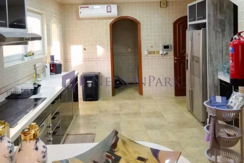 4 غرف نوم فيلا في الدوحة, Qatar رقم 57164 5