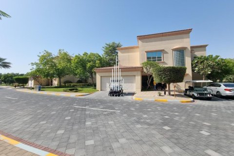 3 bedrooms Villa in Al Raha Beach, UAE No. 37486 4