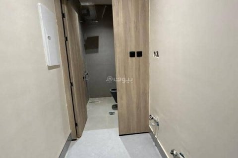 Villa de 4 dormitorios en Riyadh, Saudi Arabia No. 62800 8