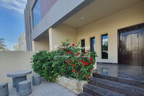4 bedrooms Villa in As Sib, Oman No. 53928
