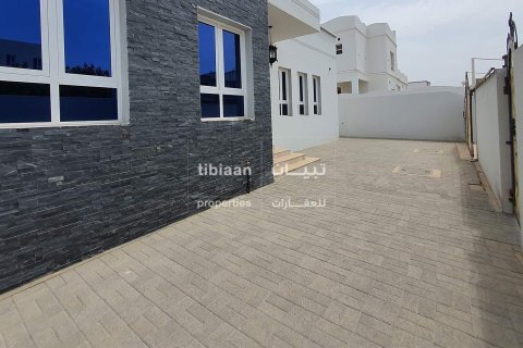Villa de 2 dormitorios en As Sib, Oman No. 53976 3