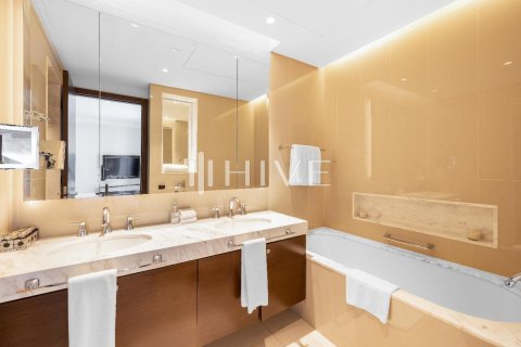 Apartment de 2 dormitorios en The Address Residence Fountain Views, UAE No. 43448 30