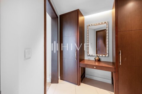 Apartment de 2 dormitorios en The Address Residence Fountain Views, UAE No. 43448 9