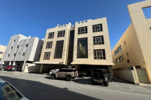 Edificio de 650m² en Tubli, Bahrain No. 61906