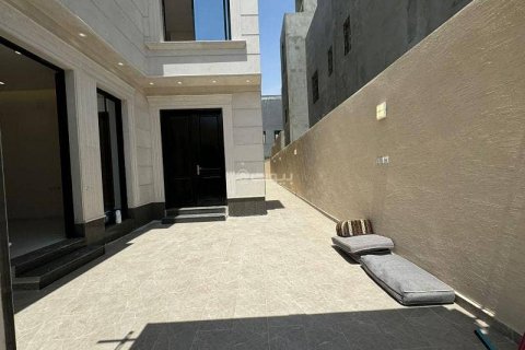 Villa de 4 chambres à Riyadh, Saudi Arabia No. 99517 3