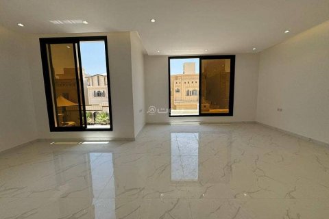 Villa de 4 chambres à Riyadh, Saudi Arabia No. 99517 16