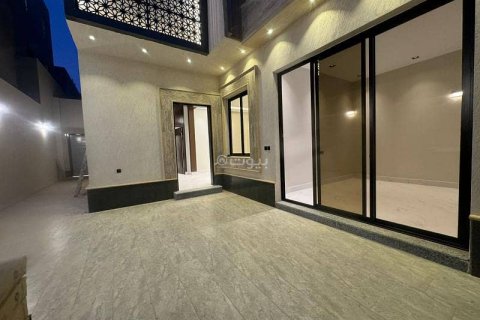 Villa de 6 chambres à Riyadh, Saudi Arabia No. 99518 4