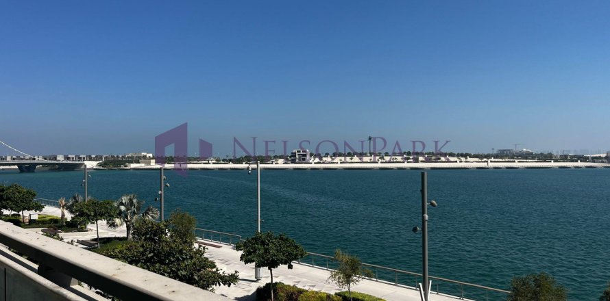 3 bedrooms Townhouse in Lusail, Qatar No. 56878