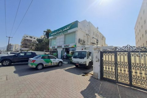 Edificio de 5 dormitorios en Al Ghubra, Oman No. 54634