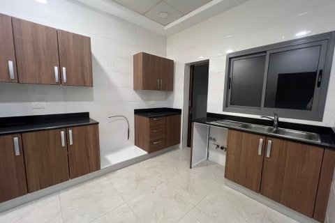 Квартира с 3 спальнями в Эль-Хадд, Бахрейн №59727 4