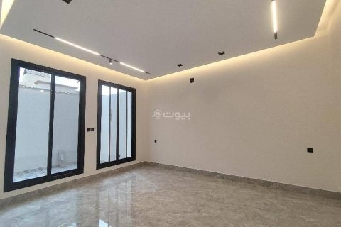 Villa de 5 dormitorios en Riyadh, Saudi Arabia No. 60170 4