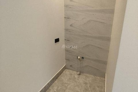 Villa de 5 dormitorios en Riyadh, Saudi Arabia No. 60170 16