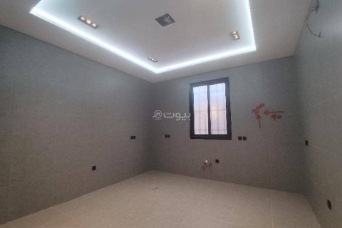 Villa de 5 dormitorios en Riyadh, Saudi Arabia No. 60170 7