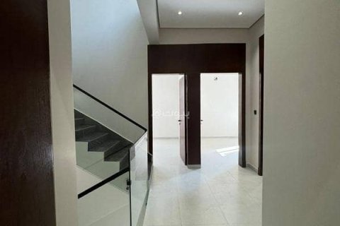 Villa de 5 dormitorios en Riyadh, Saudi Arabia No. 60166 19