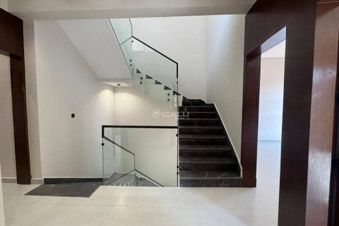 Villa de 5 dormitorios en Riyadh, Saudi Arabia No. 60166 23