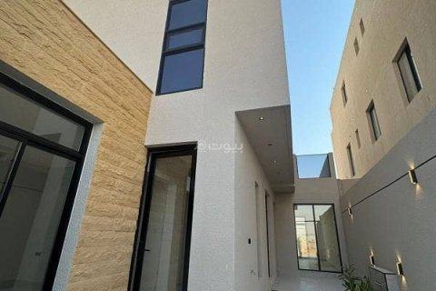 Villa de 5 dormitorios en Riyadh, Saudi Arabia No. 60166 5