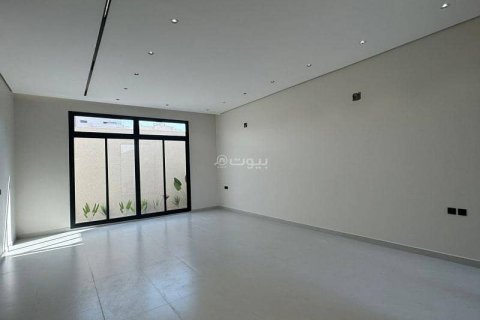 Villa de 5 dormitorios en Riyadh, Saudi Arabia No. 60166 12