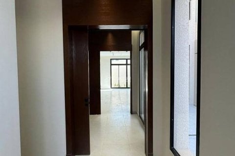 Villa de 5 dormitorios en Riyadh, Saudi Arabia No. 60166 9