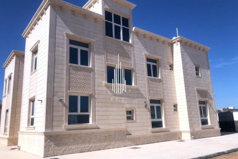8 bedrooms Villa in Mohamed Bin Zayed City, UAE No. 34710