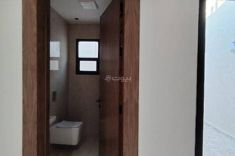Villa de 8 dormitorios en Riyadh, Saudi Arabia No. 67480 19