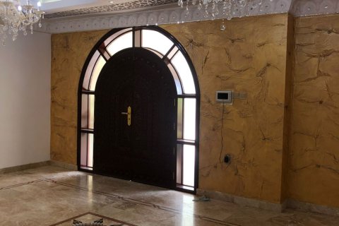 4 bedrooms Villa in Muscat, Oman No. 54346 3