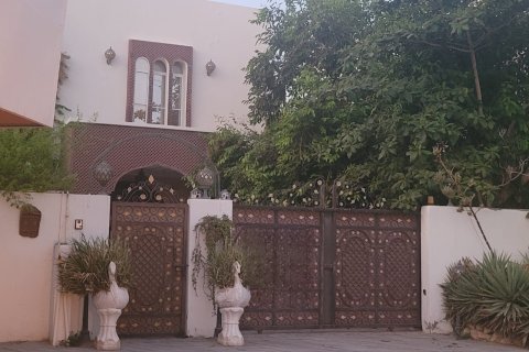 Villa de 4 dormitorios en Muscat, Oman No. 54346