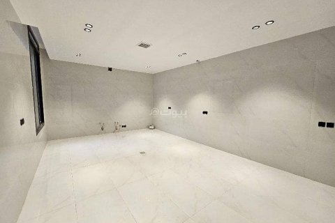 Villa de 7 dormitorios en Riyadh, Saudi Arabia No. 62830 10