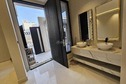 Villa de 7 dormitorios en Riyadh, Saudi Arabia No. 62830 4