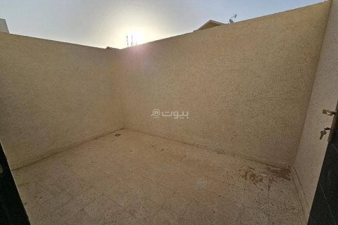Villa de 7 dormitorios en Riyadh, Saudi Arabia No. 62830 21