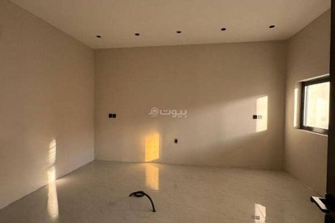 6 bedrooms Villa in Khobar, Saudi Arabia No. 60082 15