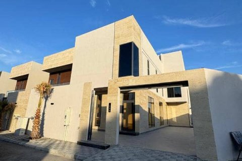 6 bedrooms Villa in Khobar, Saudi Arabia No. 60082 3