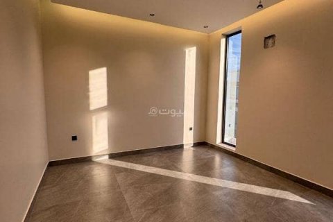 6 bedrooms Villa in Khobar, Saudi Arabia No. 60082 8