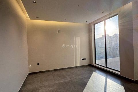 6 bedrooms Villa in Khobar, Saudi Arabia No. 60082 10